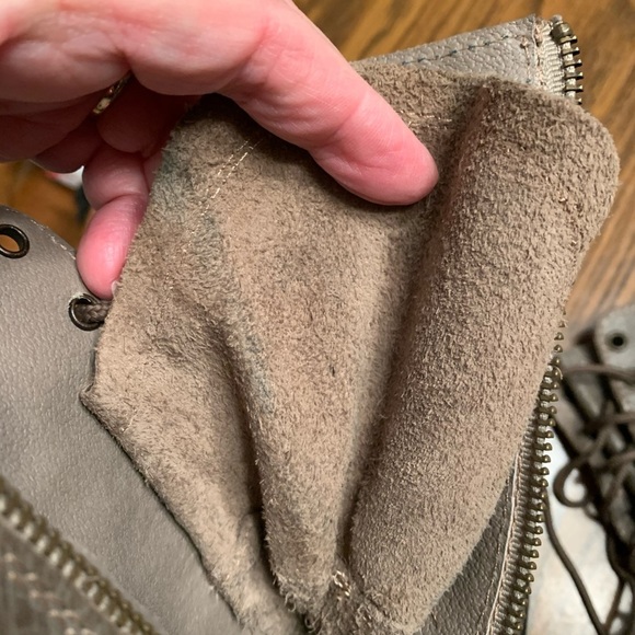 STEVE Madden Boots, size 8-8.5 - Picture 12 of 15